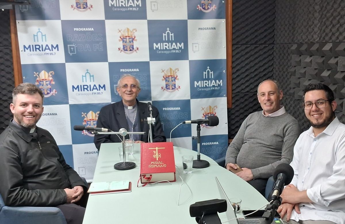 Foto de capa da notícia "A Missa vai mudar?", pergunta o programa Razões da Fé ao abordar a nova edição do Missal Romano para o Brasil