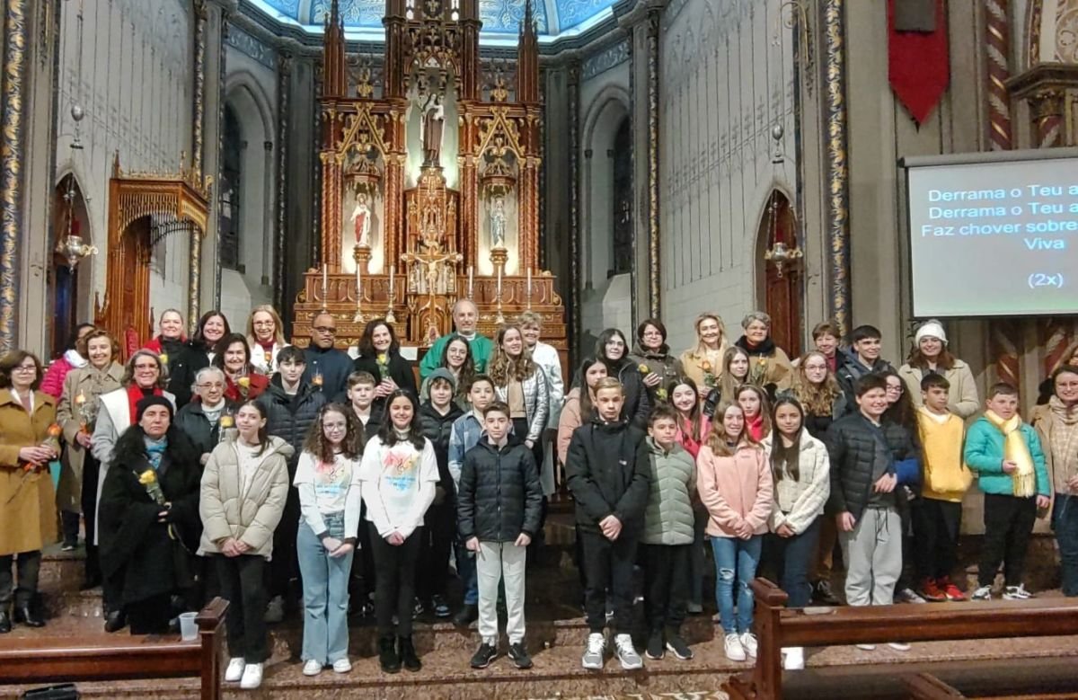 Foto de capa da notícia Jovens que serão crismados em 2024 celebram o "Rito da Libertação", na Catedral de Caxias do Sul