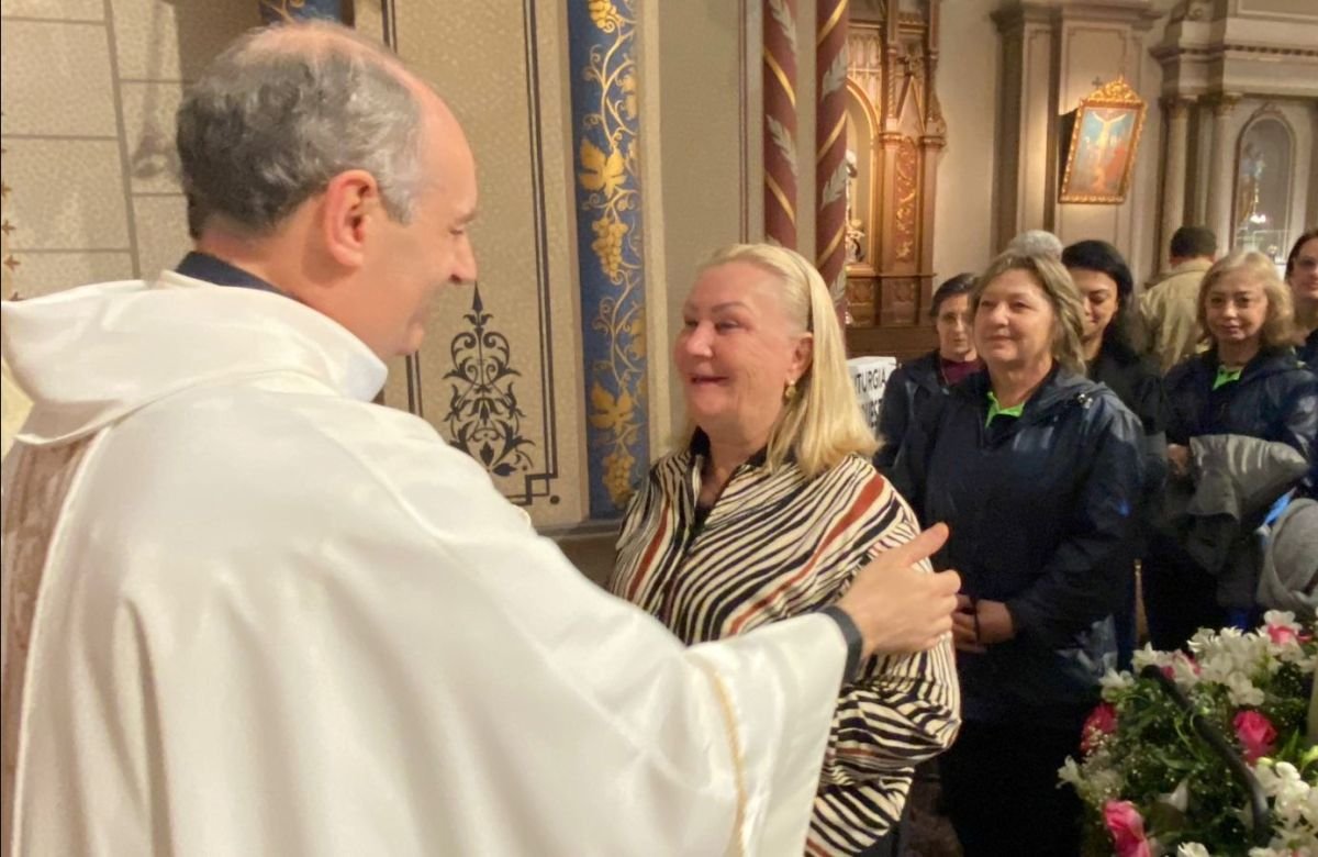 Foto de capa da notícia Missa festiva de Santa Teresa D'Ávila tem homenagem e bênção aos professores, na Catedral Diocesana