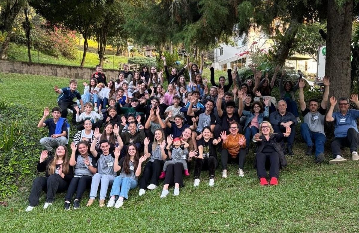Foto de capa da notícia Crismandos da Catedral Diocesana de Caxias do Sul participam de retiro no Sítio Crescer, em Garibaldi