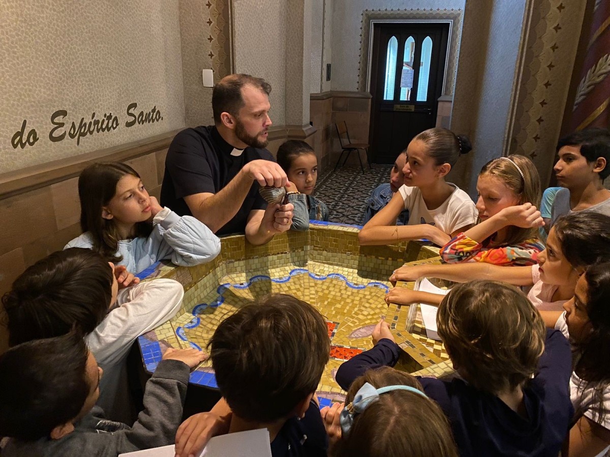 Catedral Diocesana de Caxias do Sul inicia ciclo de formação mensal para coroinhas