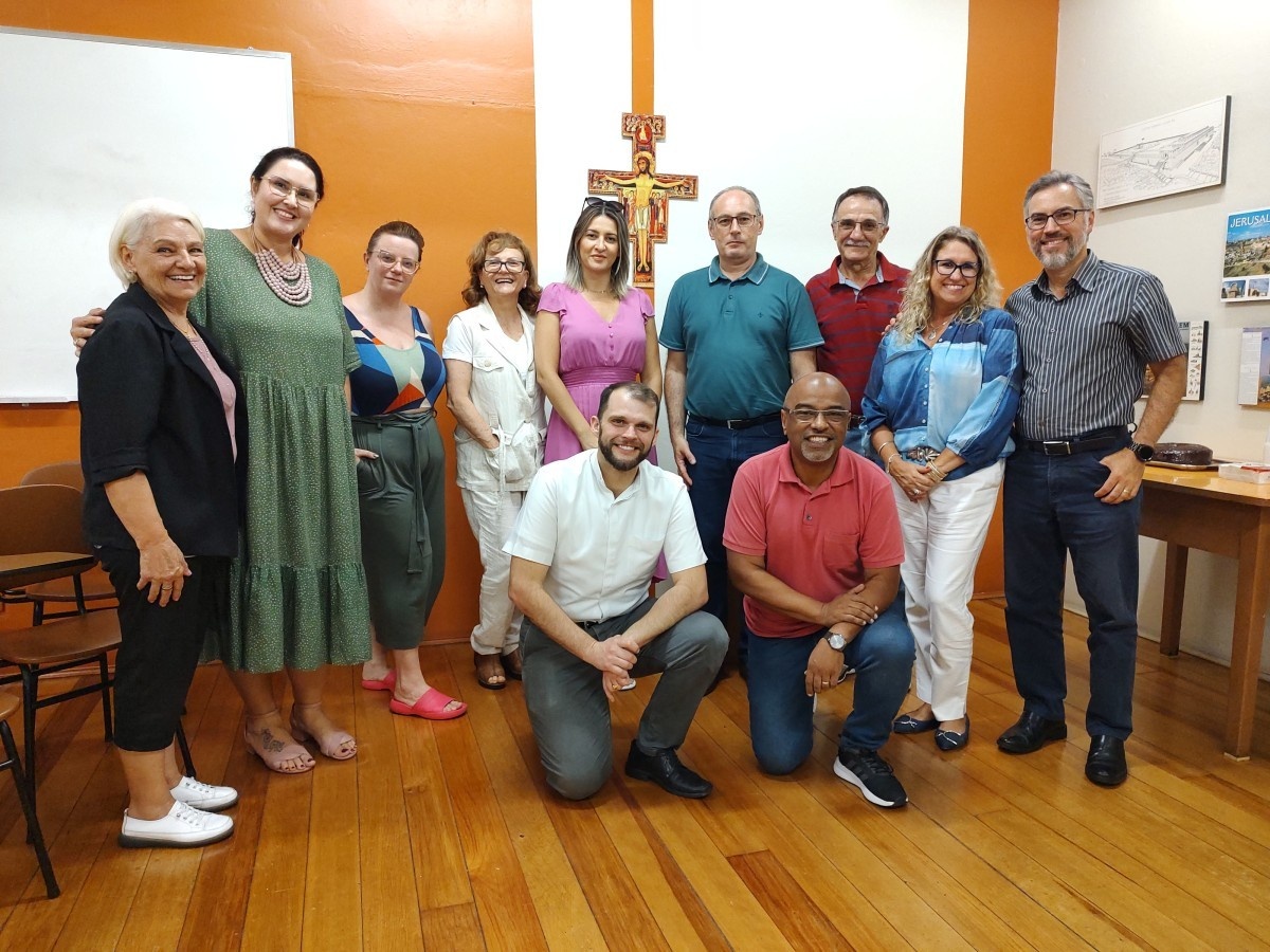 Paróquias do Centro de Caxias do Sul se reúnem para preparar procissão da Sexta-feira da Paixão