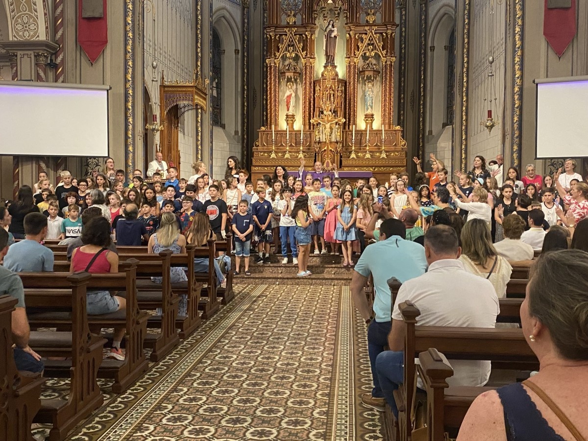 Catedral Diocesana realiza Missa de envio e abertura das atividades da Catequese 2024