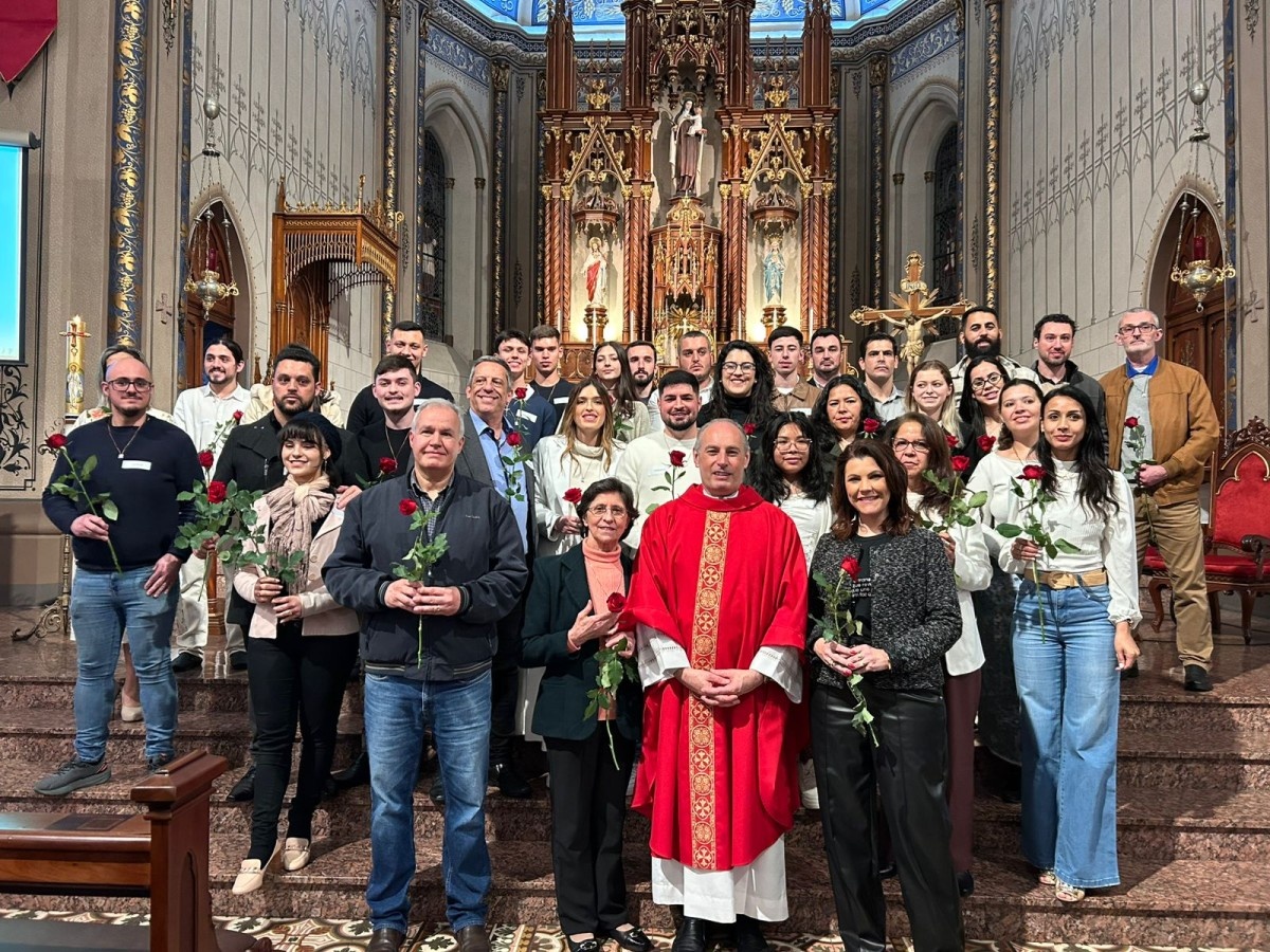 Catedral de Caxias vive momentos especiais com a Profissão de Fé, Batizado, Primeira Eucaristia e Crisma dos adultos