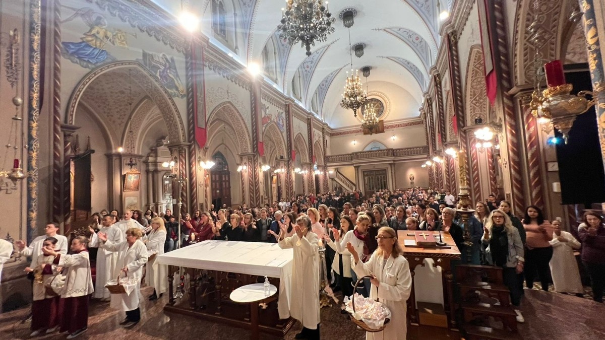 Nas Missas da Ascensão do Senhor, Catedral de Caxias do Sul homenageia as mães e reza pelos atingidos pelas chuvas e enchentes