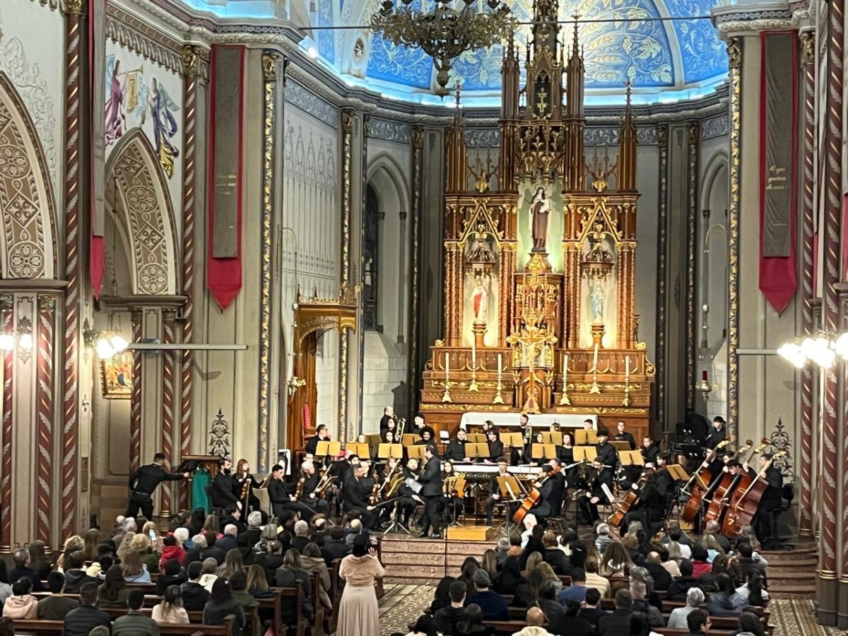 Catedral Diocesana de Caxias do Sul recebe grande público no Concerto da Orquestra Acadêmica da UCS