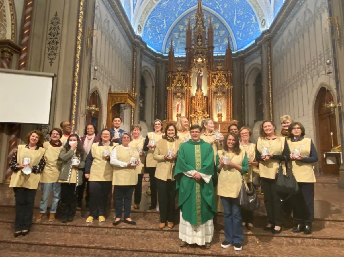 Dia do Catequista é celebrado com a Eucaristia e homenagens na Catedral de Caxias do Sul