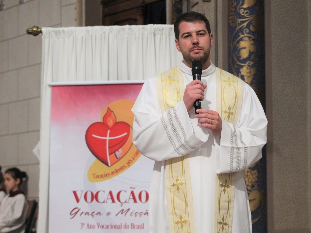 Talk show vocacional e Missa solene abrem o Ano Vocacional do Brasil na Diocese de Caxias do Sul
