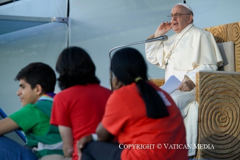 "A Igreja nos acolhe a todos", recorda o Papa Francisco na cerimônia de acolhida da JMJ Lisboa 2023